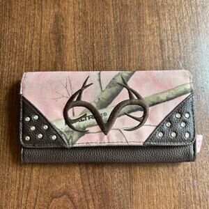 Realtree Folding Wallet Pink Camo Womens
